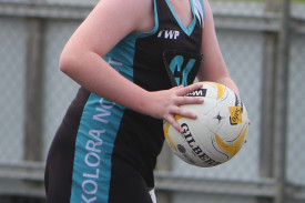 13&-u-netball-2.jpg