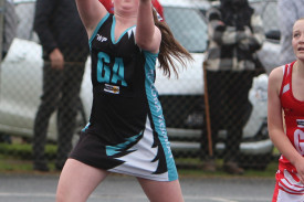 13&-u-netball-8.jpg