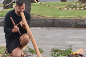 The smoking ceremony held at the beginning of the festival featured Paul Kelly playing a didgeridoo.