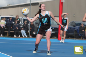 17&u-netball-17.jpg