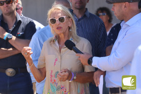 Karen Wilde shared her story of battling Myeloma with racegoers.