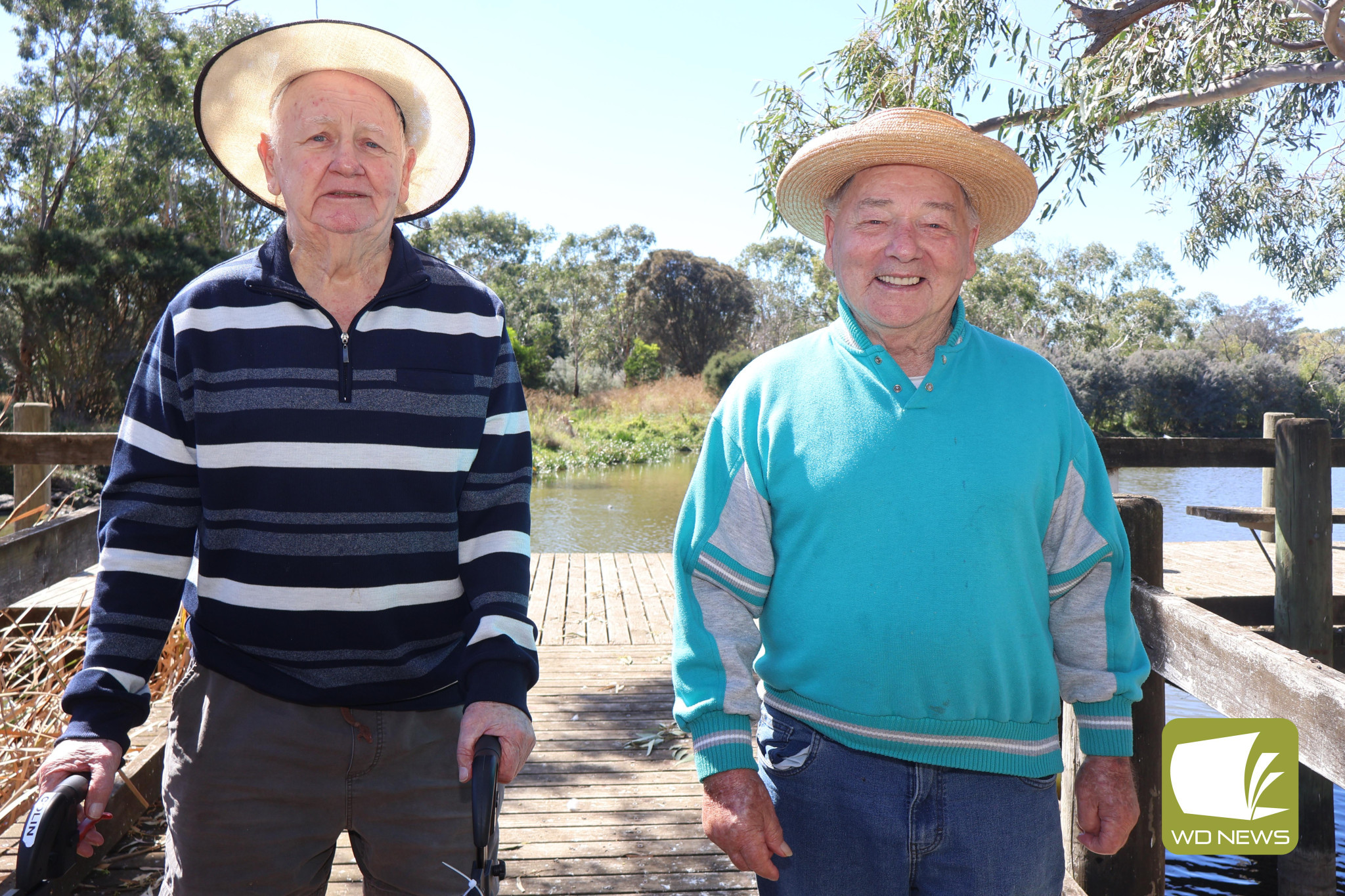 Colin Stonehouse and Les Fryers were happy to sit by the lake and have a chat.
