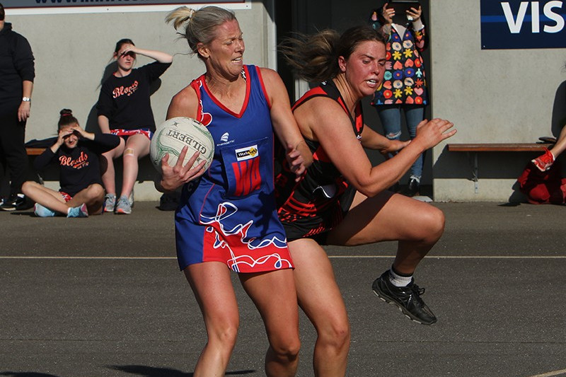 Bomber netballers edge out Bloods - feature photo