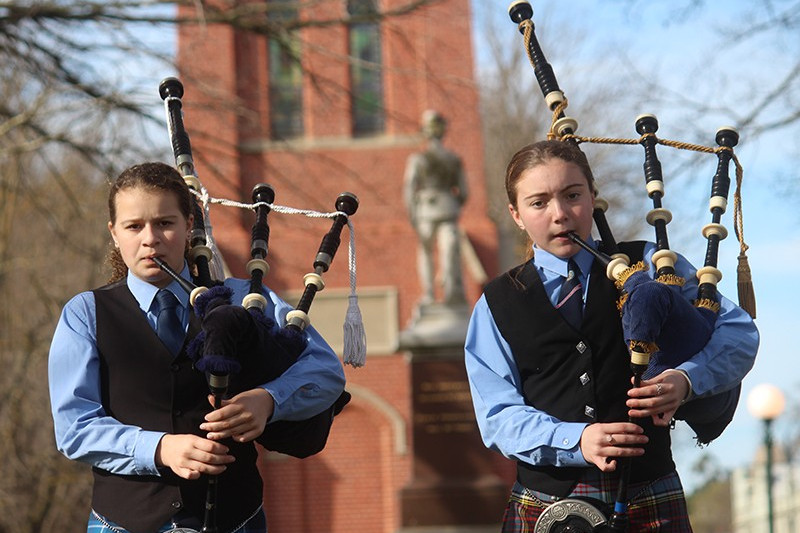 Burns Fest’ draws a crowd - feature photo