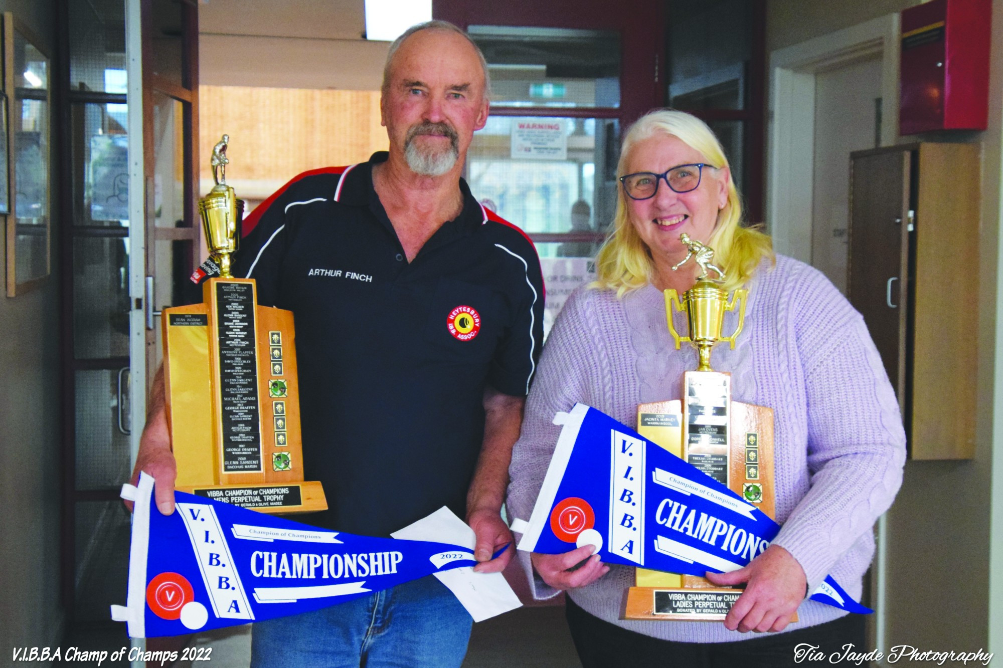 2022 VIBBA Mens Champion of Champions Arthur Finch (left) and 2022 VIBBA Womens Champion of Champions Pam Wines. Photo credit: Tia Jayde Photography.