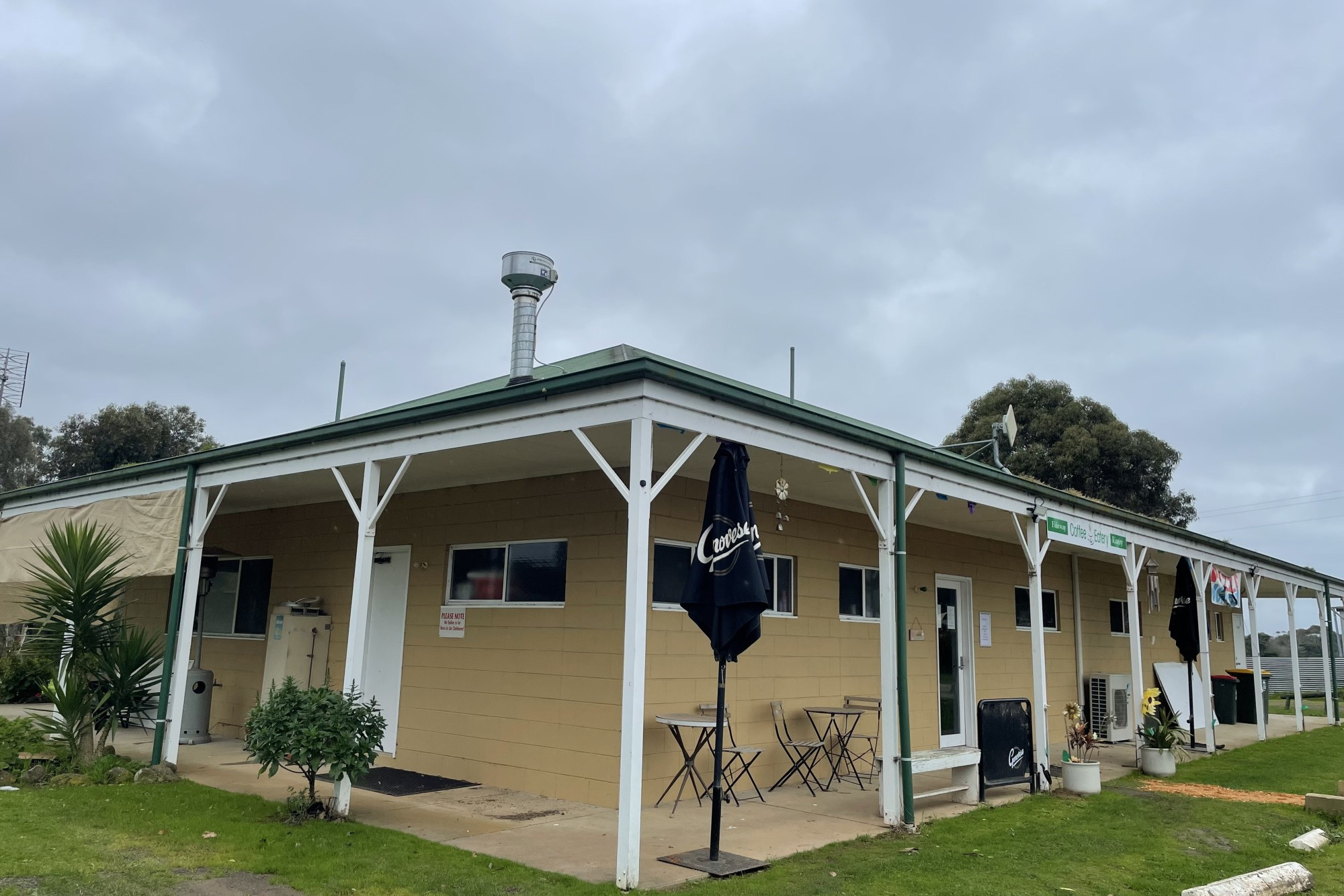 Golf: Lismore Golf Club received a $500 grant from the Corangamite Shire this week to host two junior golf clinics.