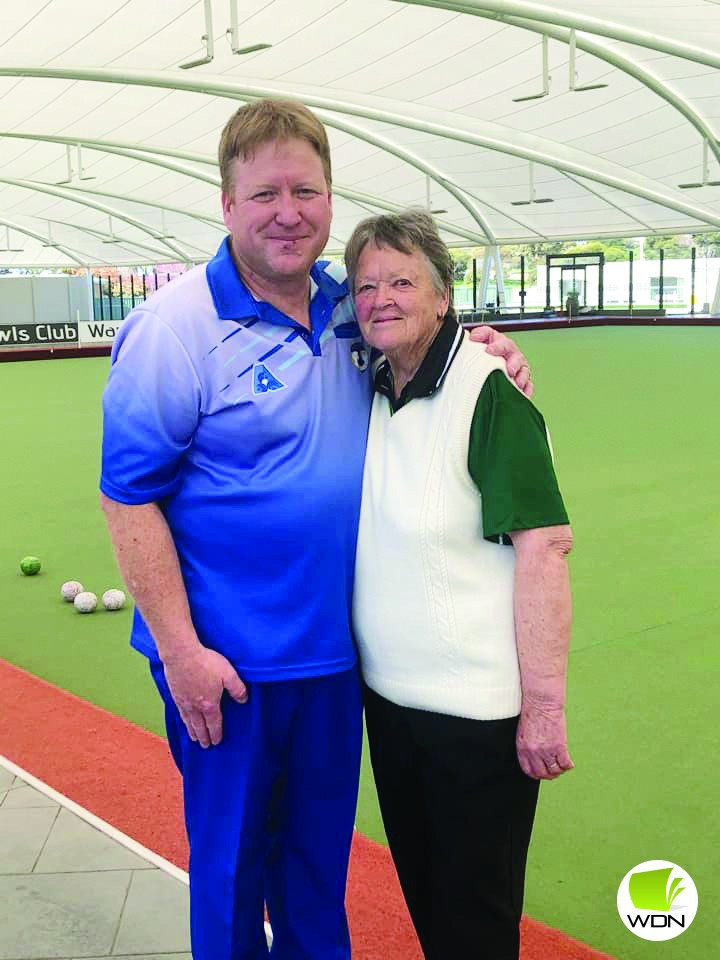 WDPA mixed pairs champions Les and Betty Johnson.