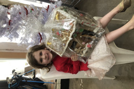 Imogen Donlan was thrilled to win a gingerbread house donated by the Loaf and Lounge as part of the treasure hunt. 