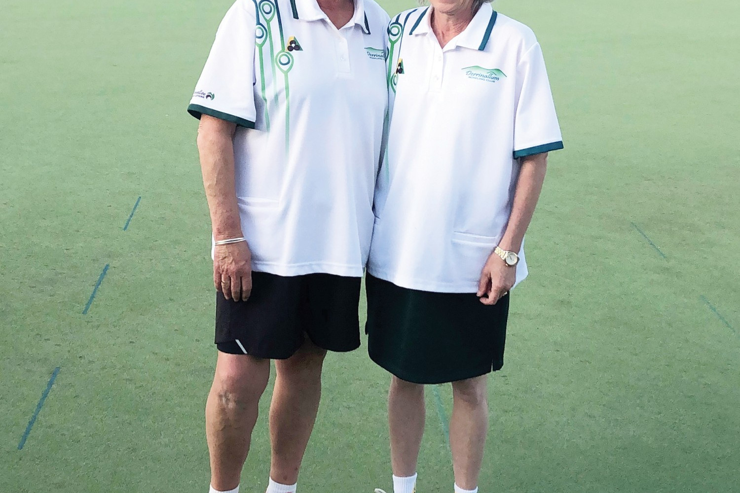 Ladies’ singles winner Fiona Noone (left) with runner-up Anne Hughes.