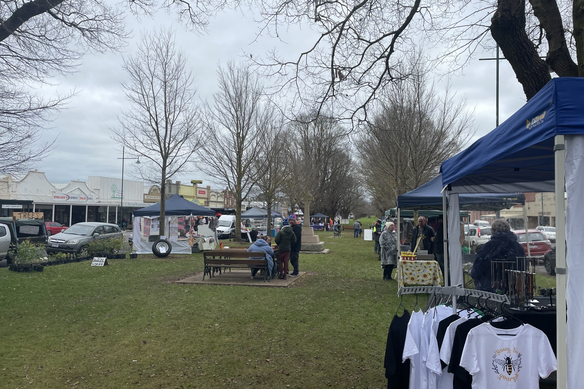 Shoppers delight at Rotary market - feature photo