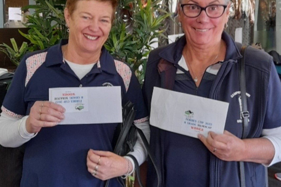 Terri Sinnott (left) won the division two scratch grade at Chalambar on Friday, while Marg White won the division two handicap.