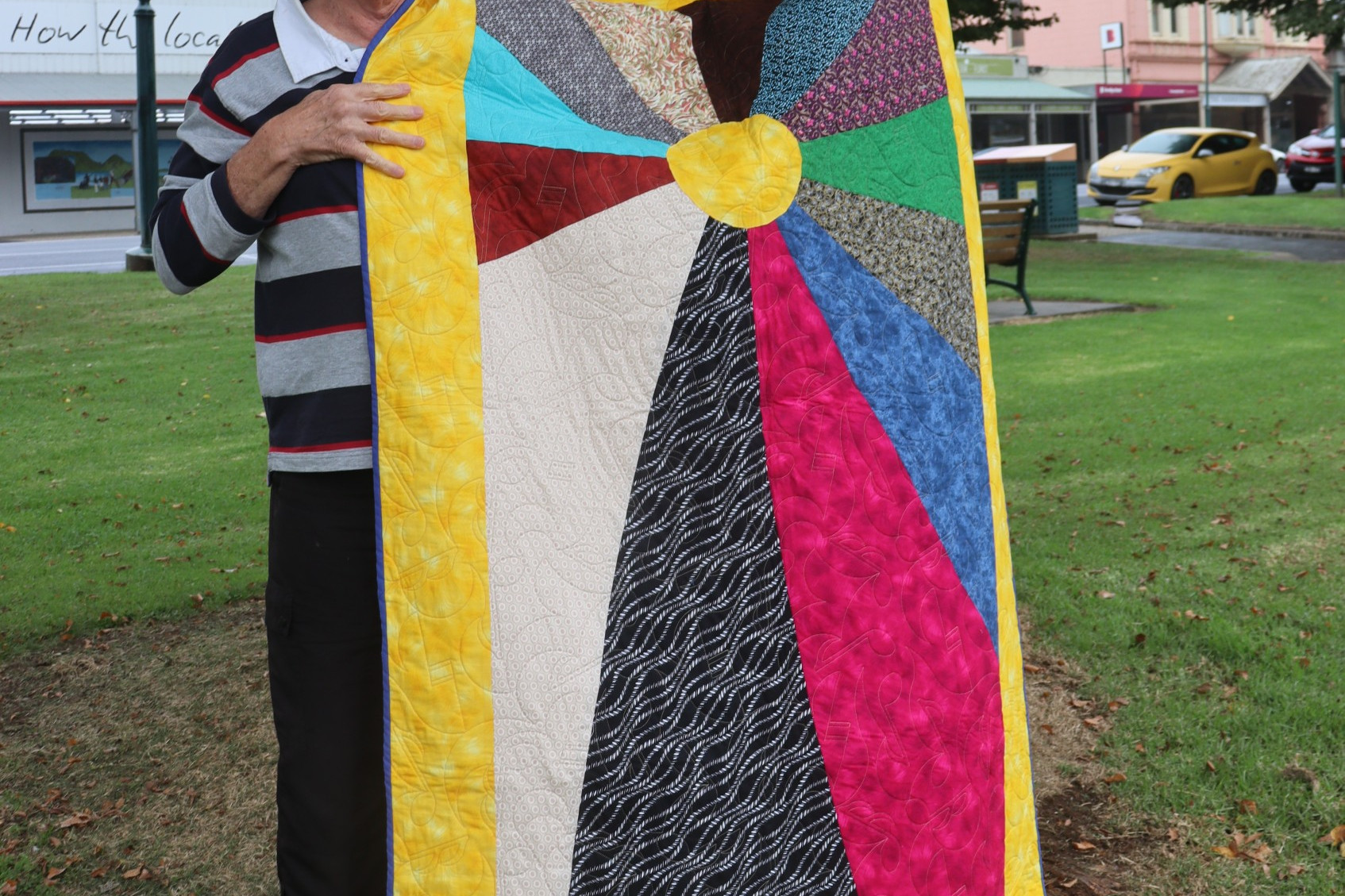 Quilters show off work - feature photo