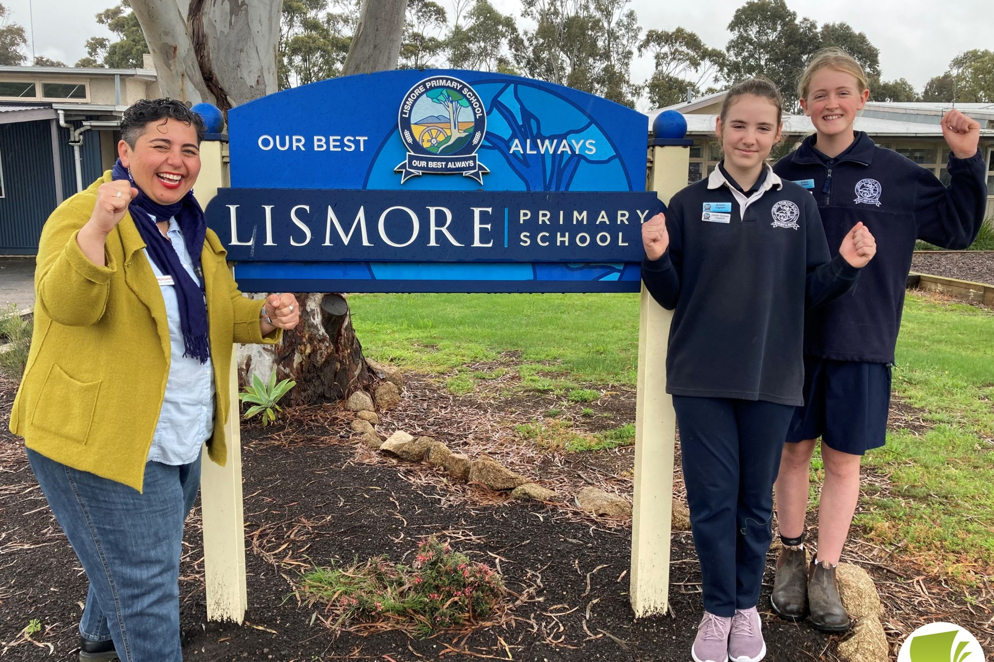 Pledge made: Labor candidate for Polwarth Hutch Hussein announces a pledge for funding if re-elected for Lismore Primary School, pictured with students Lacey Grundmann and Georgia Kerr.