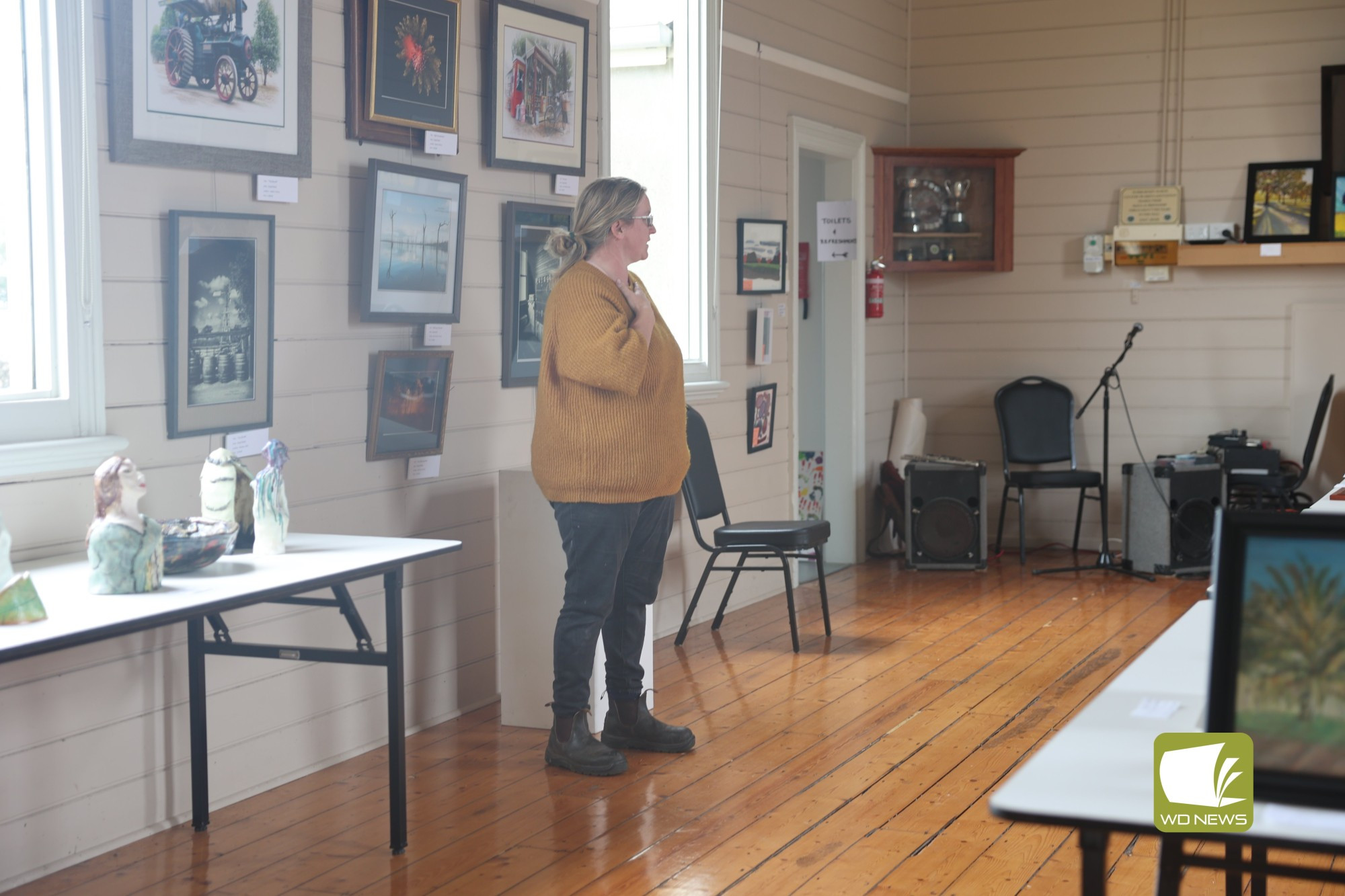 Pomborneit North’s community-run hall played host to local artists for an exhibition over the weekend.