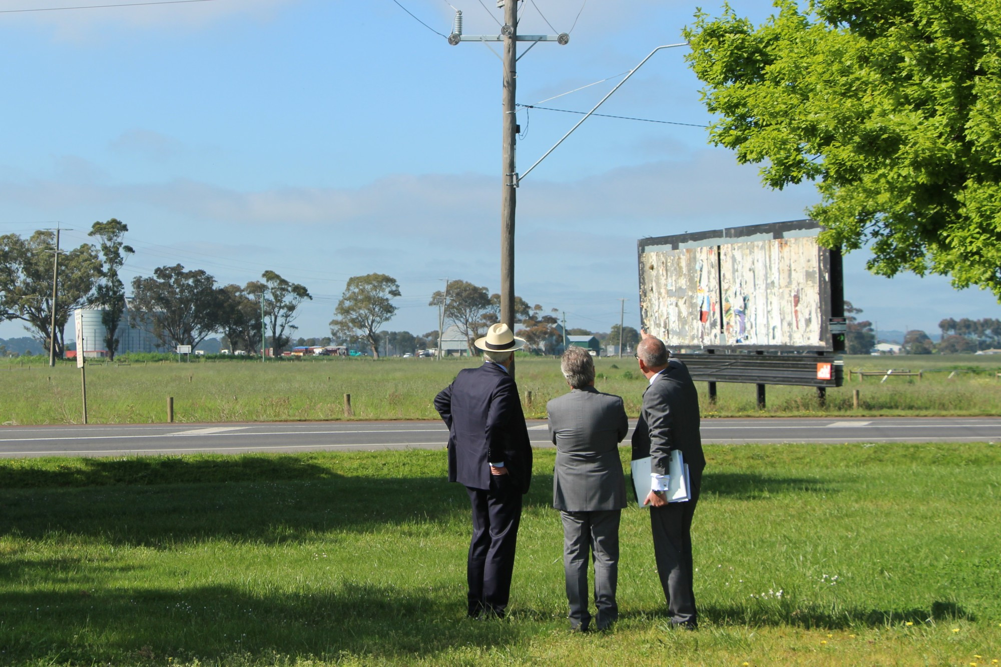 Closer look: Representatives acting on behalf of the plaintiff and defendant in the Terang/Cobden St Patrick’s Day fire class action lawsuit visited the site where the fire first ignited on Tuesday.