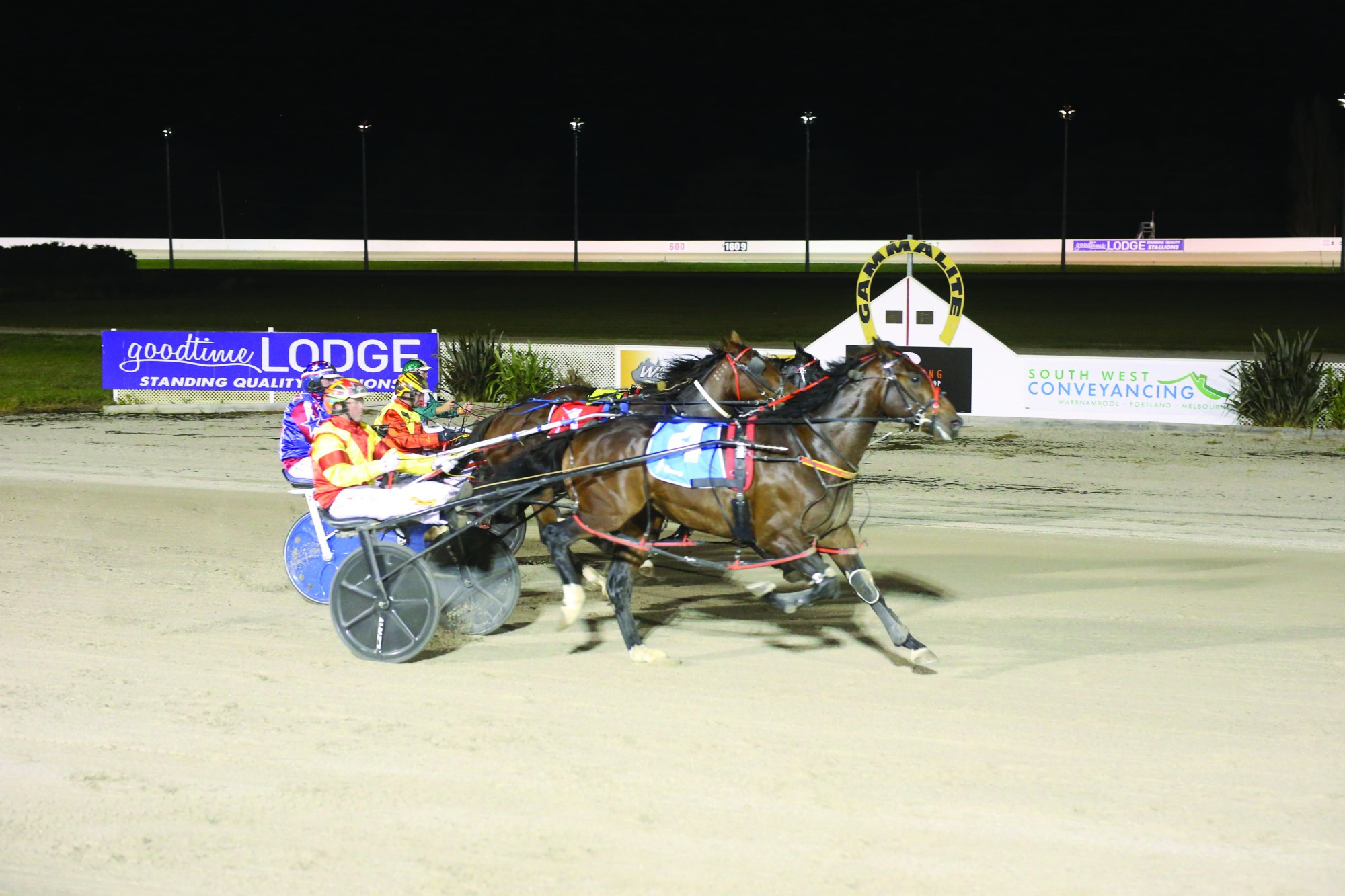 Jilliby Retro and Glen Craven narrowly got home in the Southwest Conveyancing pace for two year-olds on Tuesday night.