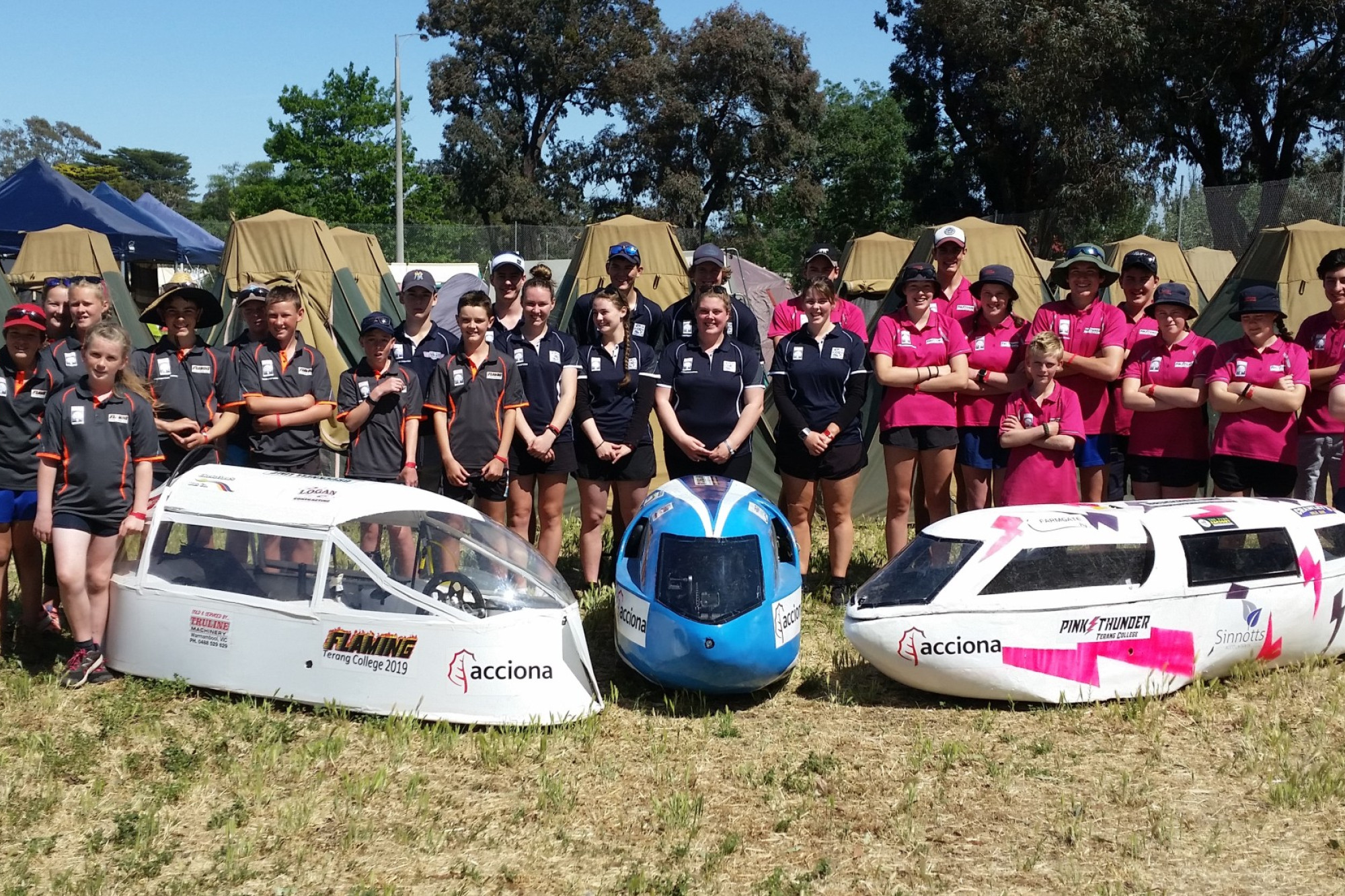 Support continued: The Mortlake South Wind Farm will sponsor the Terang College Breakthrough Energy Program once again in 2020 after sponsoring the program in 2019. Manager Ben Dennis (left) is pictured with ACCIONA Energy community relations co-ordinator Kirsten Lee recognising last year’s partnership.