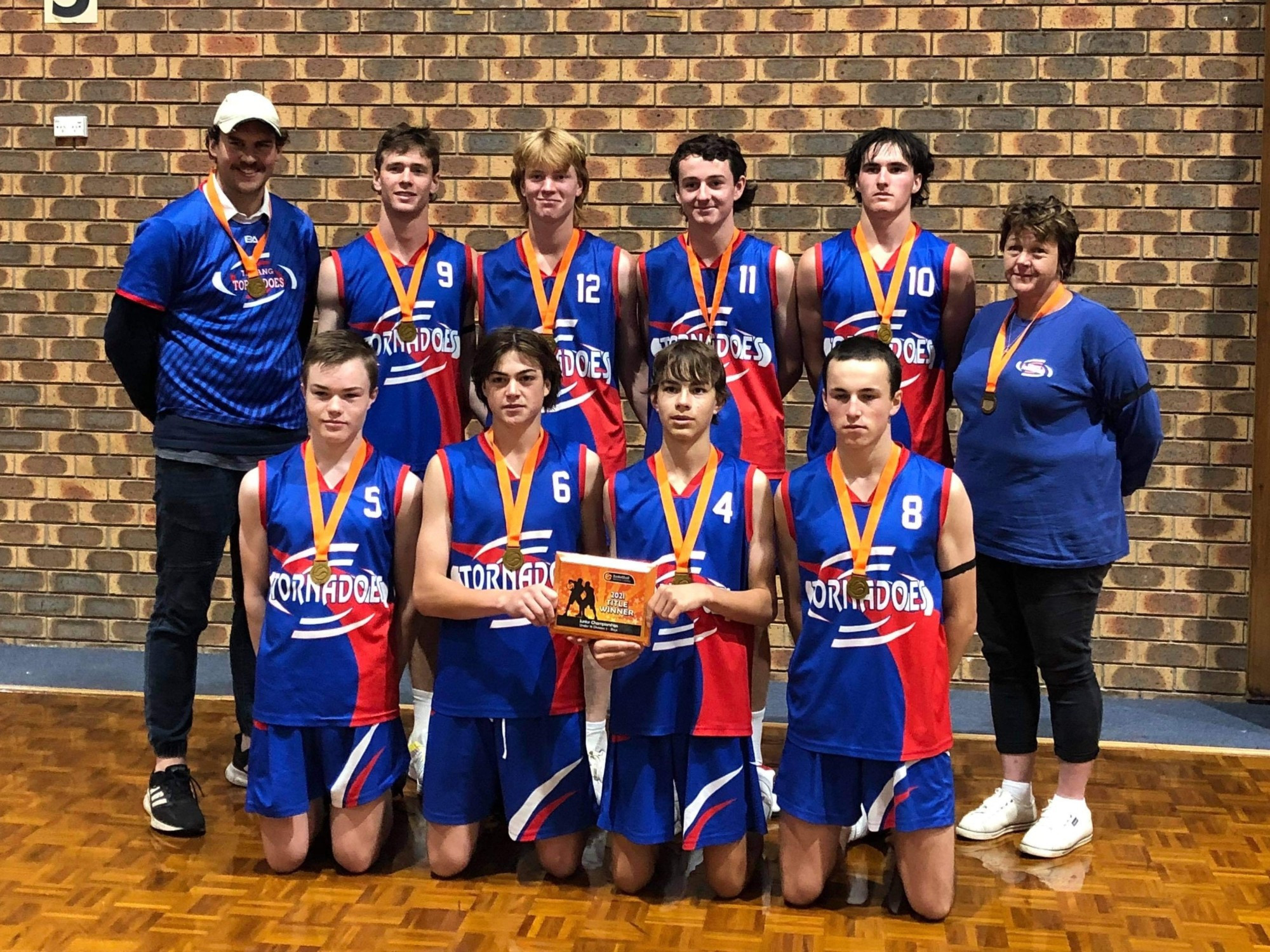 The under 16 girls also took out the division five section of their age group, defeating Swan Hill Flyers in the grand final.