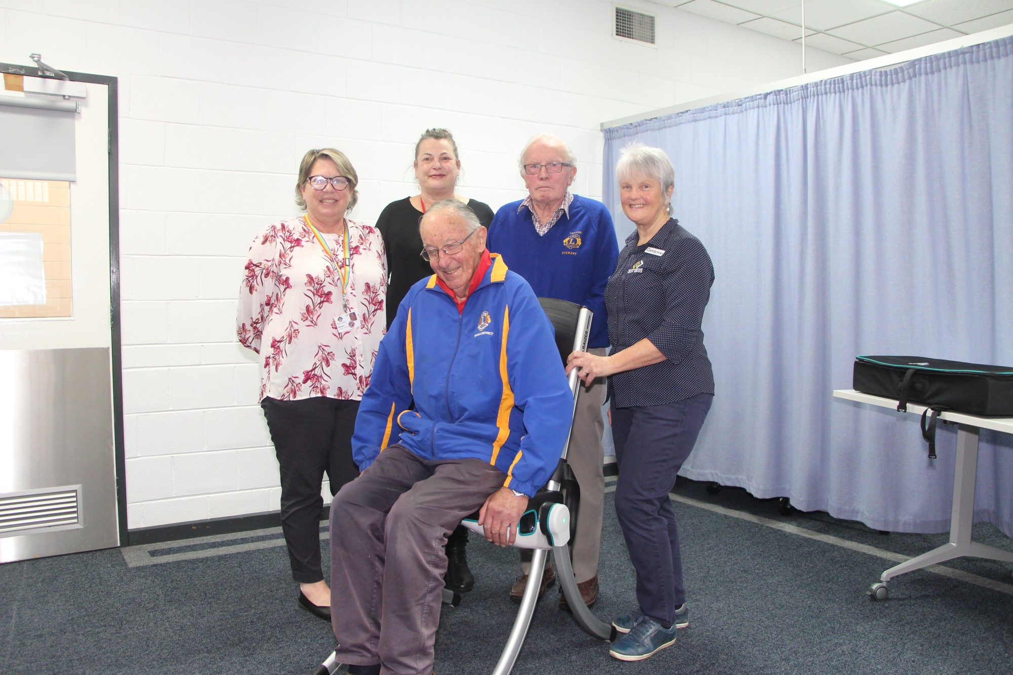 Donation: Seeing nurses support a woman who suffered a fall has inspired the Terang Lions Club to donate a $6000 lifting device to Terang Mortlake Health Service. Pictured is TMHS director of nursing Melissa Mitchell (from left), nurse unit manager district nursing Rhonda McGauchie, Terang Lions members John Keane and Stewart Stonehouse, and no lift co-ordinator Carolynne Leddy.
