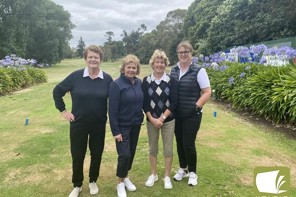 Bessie Shady Bowls winners Leanne Ritchies, Una Allender, Suzanne Neumann and Jane Higgins.