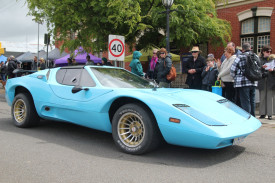 All kinds of vehicles both modern and old took part in the street parade.