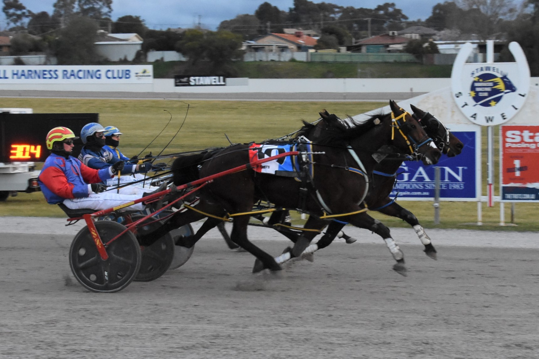 Abbey Fields and Xavier O’Connor (navy and grey) took out the Shelton and Lane Printers Pace at Stawell last Wednesday for Xavier’s father Anthony. Picture supplied by Claire Weston Photography