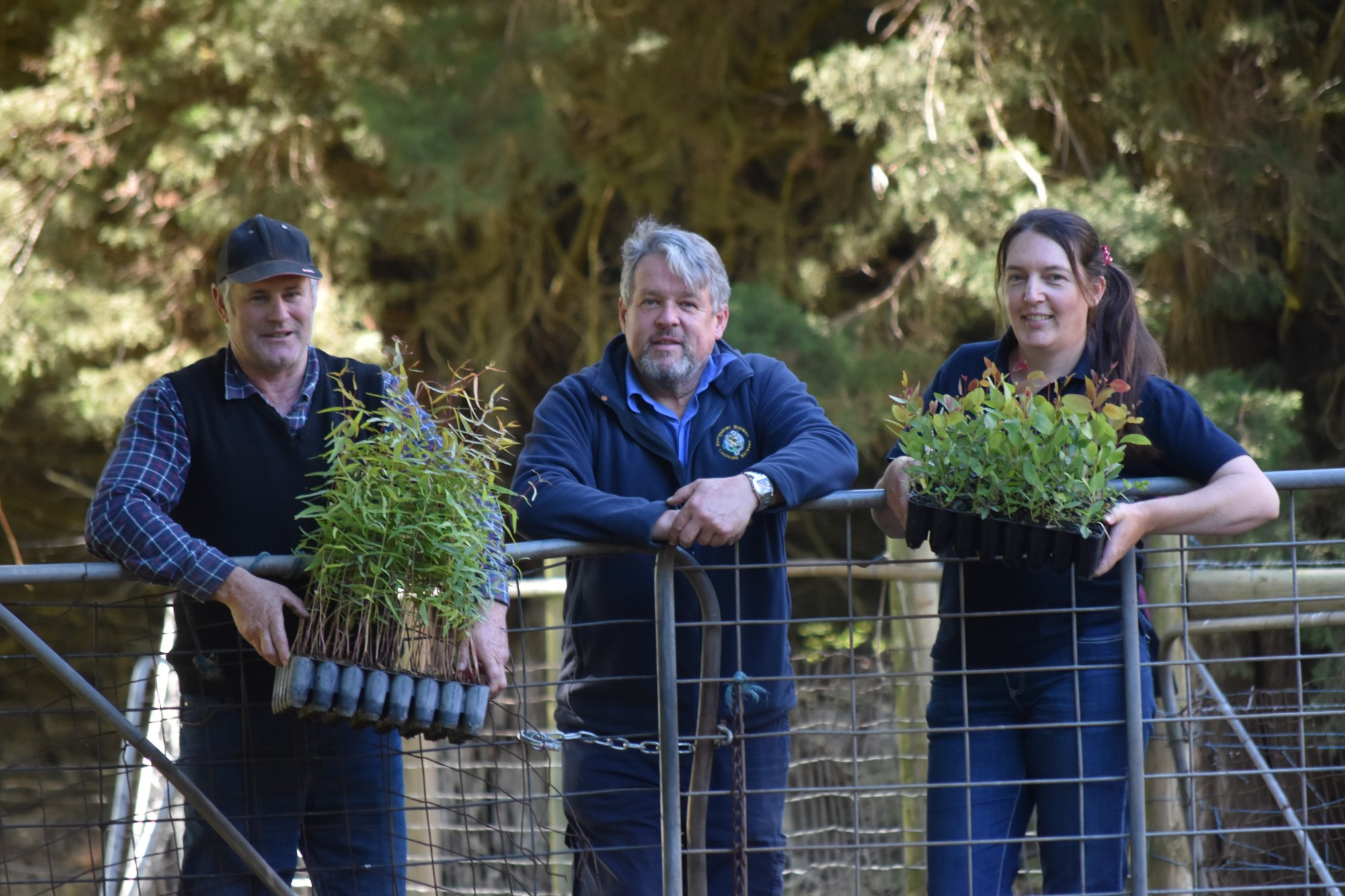 Innovation: HDLN Landcare co-ordinator Geoff Rollinson (centre) is looking forward to helping establish 30 climate resilient exemplar farms across the south west.