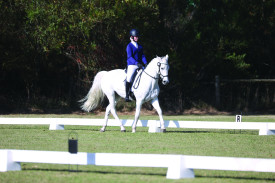 Emily Atkinson riding Plovers Rest.