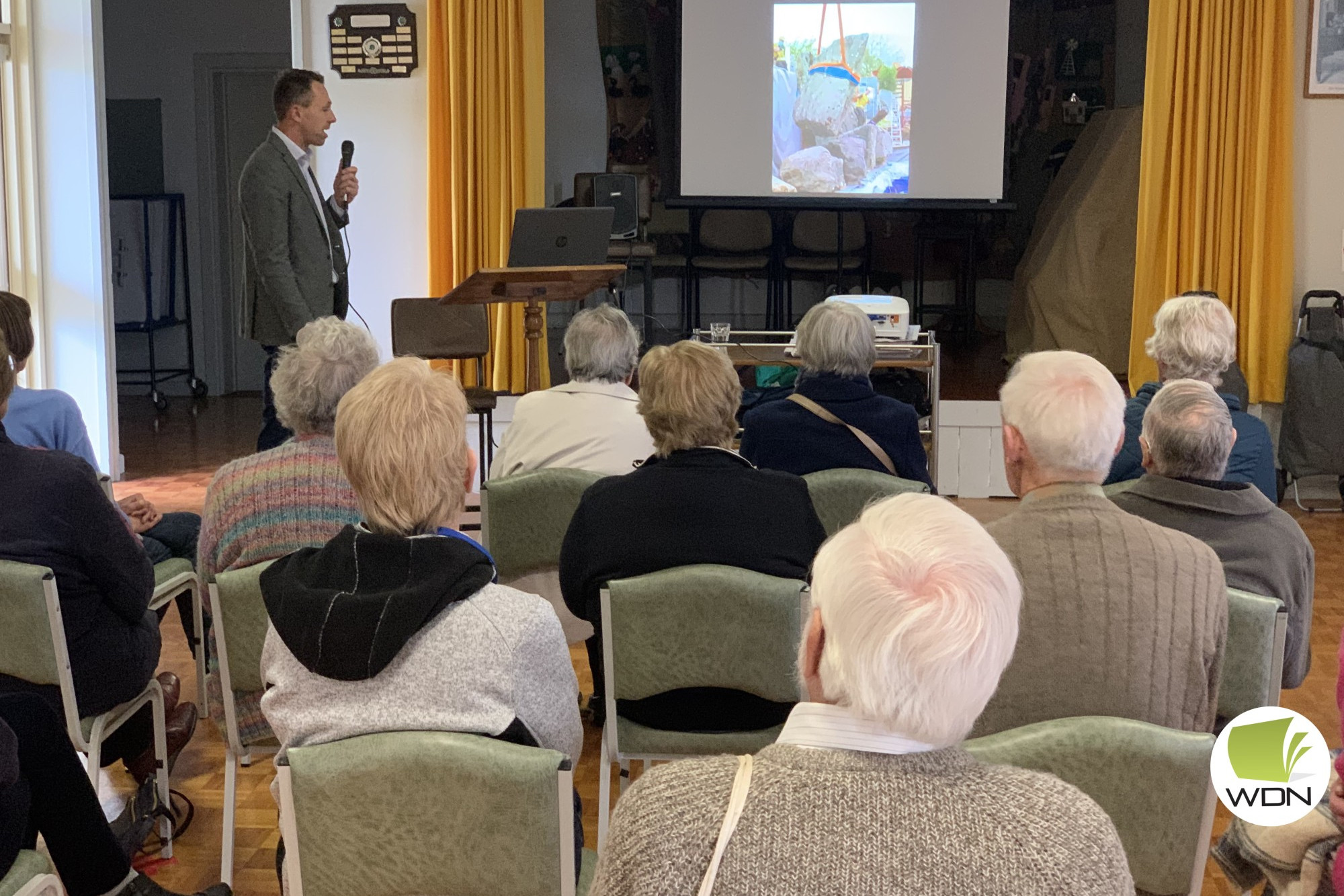 Camperdown’s Alistair Tune spoke to CWA members about his career as a stone mason.