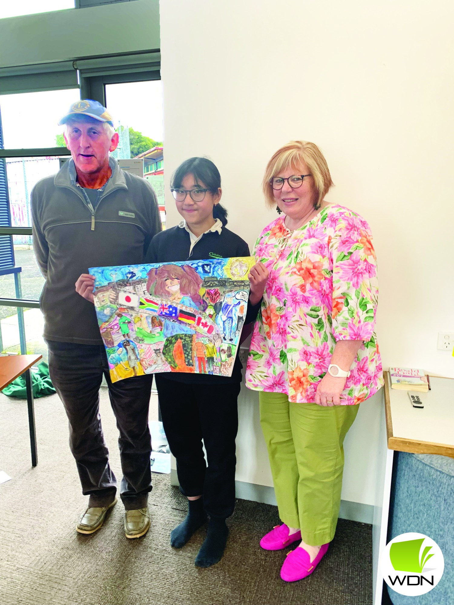 Judge Sue Stevens with the Simpson Primary School winner Sophie Clark.