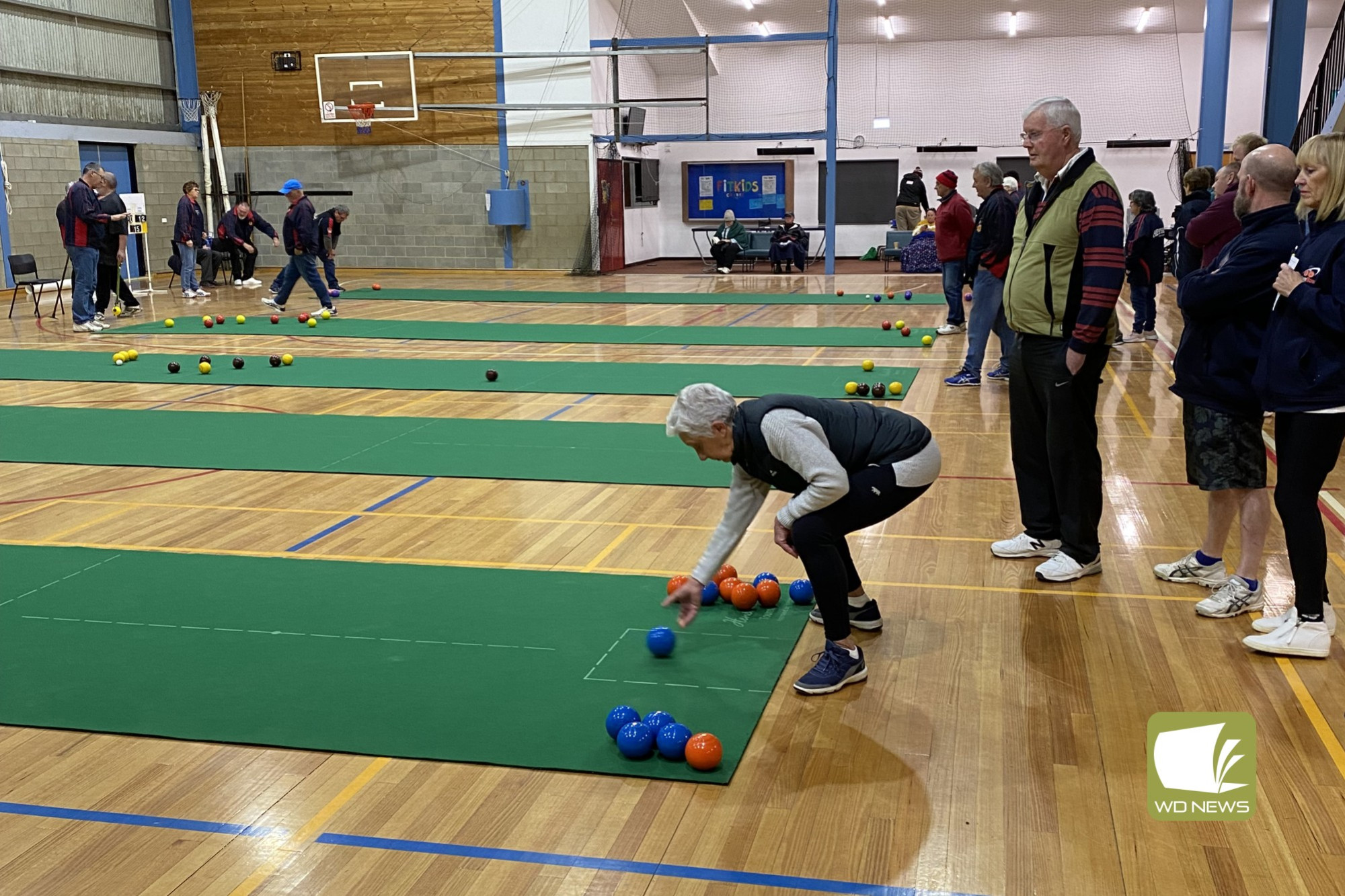 In the Division 2 Semi Final, Mepunga 1 Lead Yvonne Lenehan bowls her first bowl against Mepunga 2.