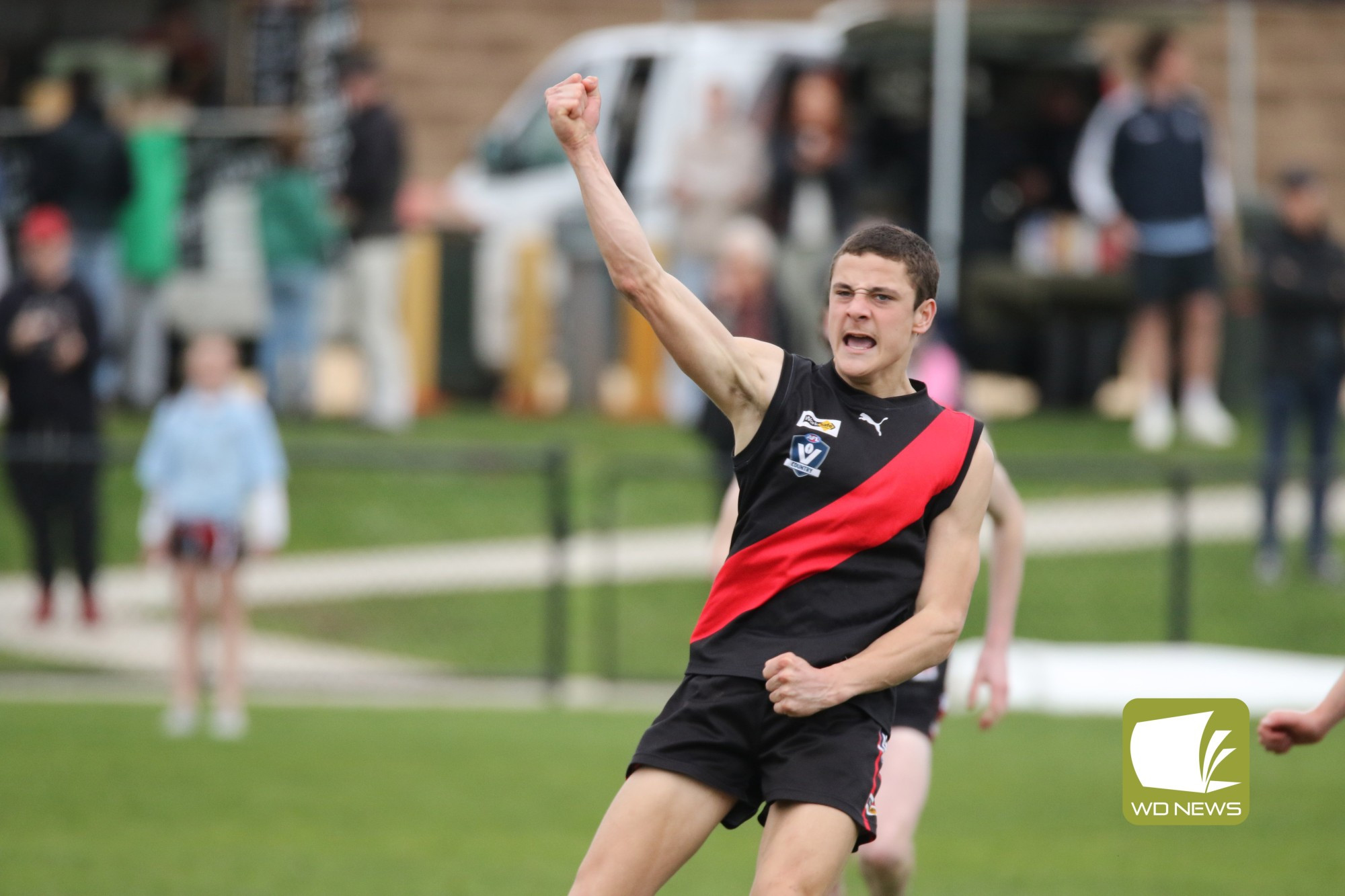 Oh so close... Bombers defeated seconds before siren - feature photo