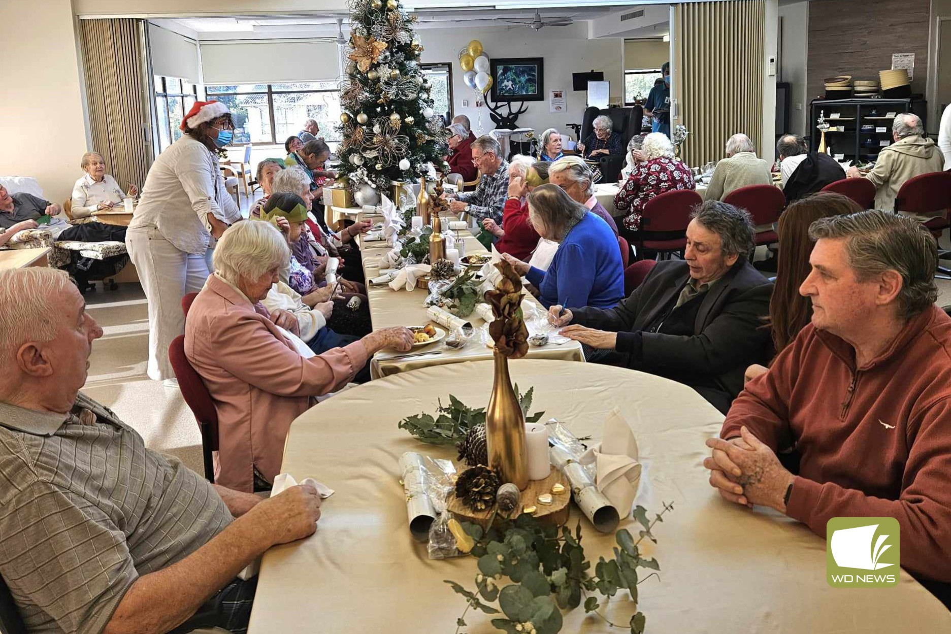 Resident’s sat down to a Christmas in July lunch at Cobdenhealth last week.