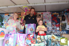 The Cobden Rotary Club showbag stand was popular on the day. 