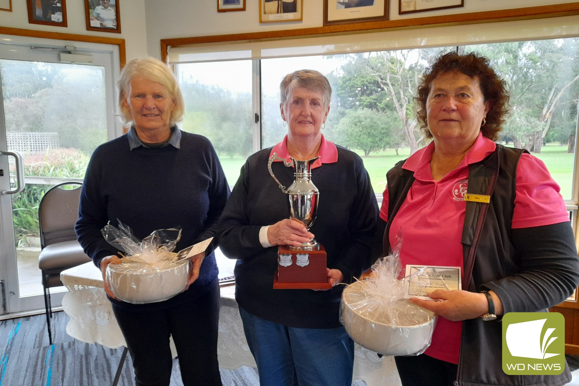 The winning Cobden team, from left, Ellen Darcy, Marie Smith and Nettie Hose.