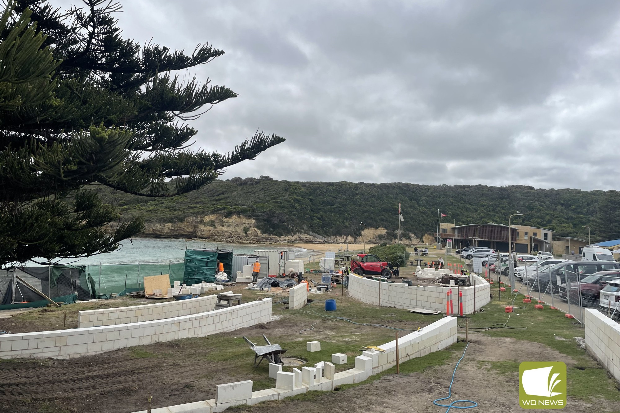 Project update: Work has progressed on the installation of retaining walls for the new lawn amphitheatre on the Port Campbell foreshore.