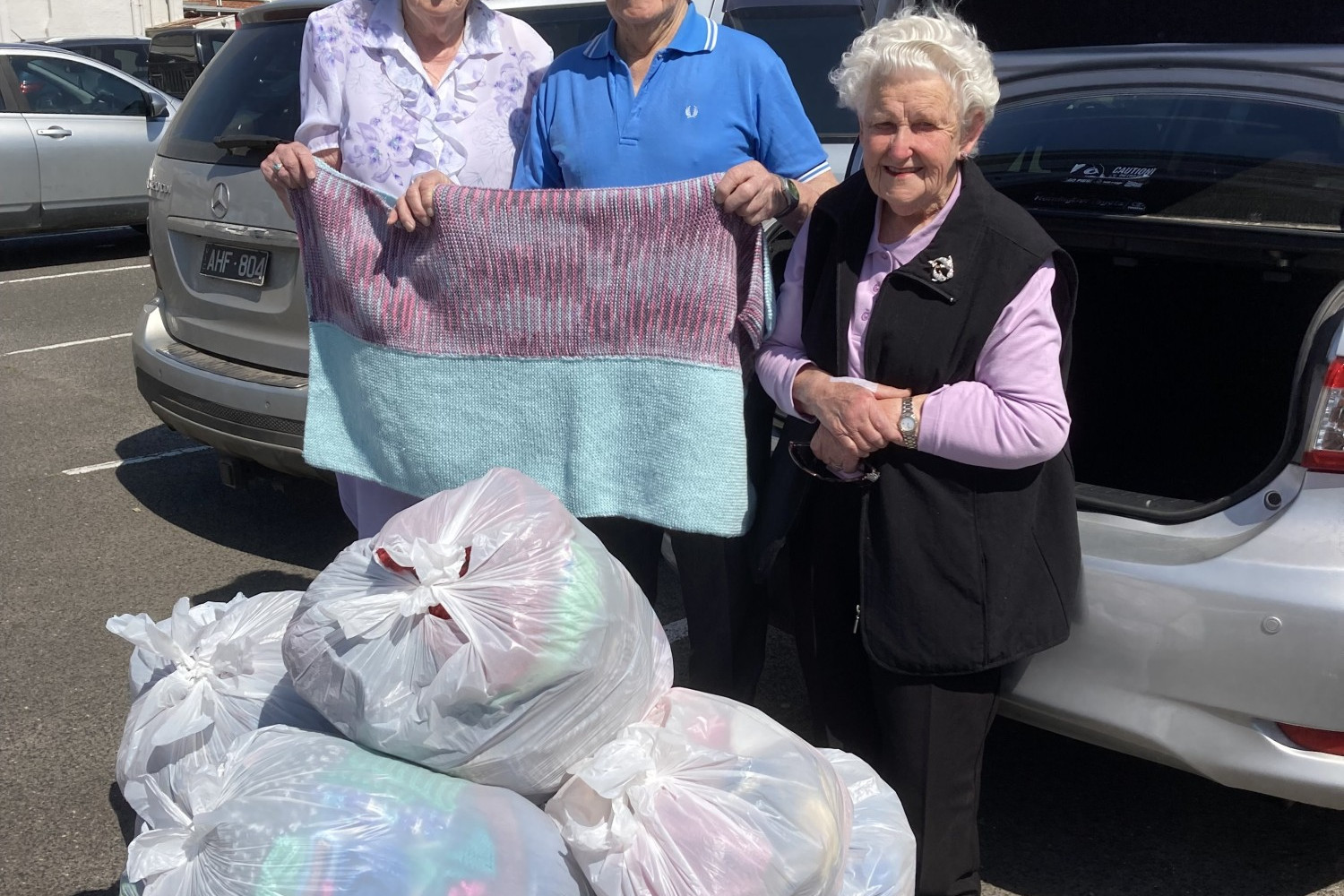 Knitting for a good cause - feature photo