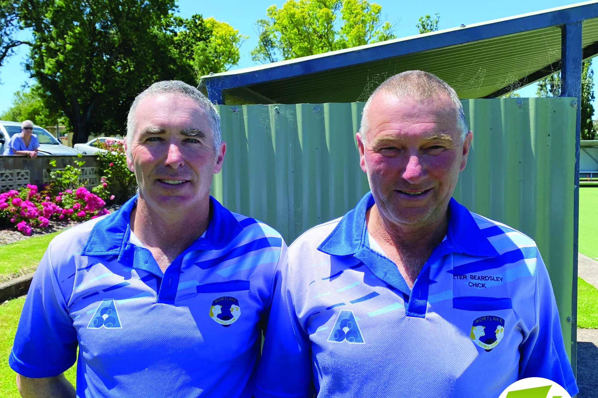 2022-23 Mens A Grade Champion Peter Beardsley (right) with runner-up Richard Draffen.