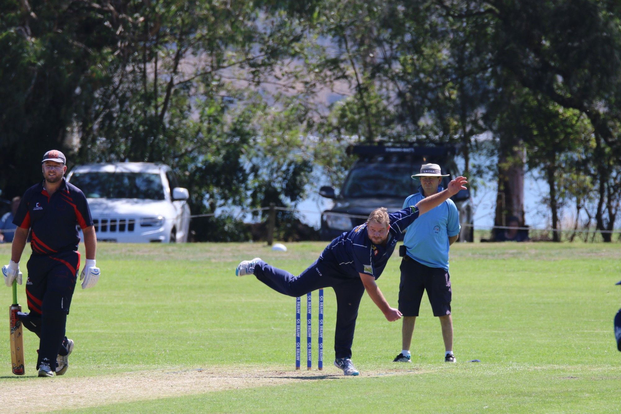 Mortlake skipper Todd Robertson stifled the Rebels’ run-rate, giving away only 24 runs from his 10 overs.