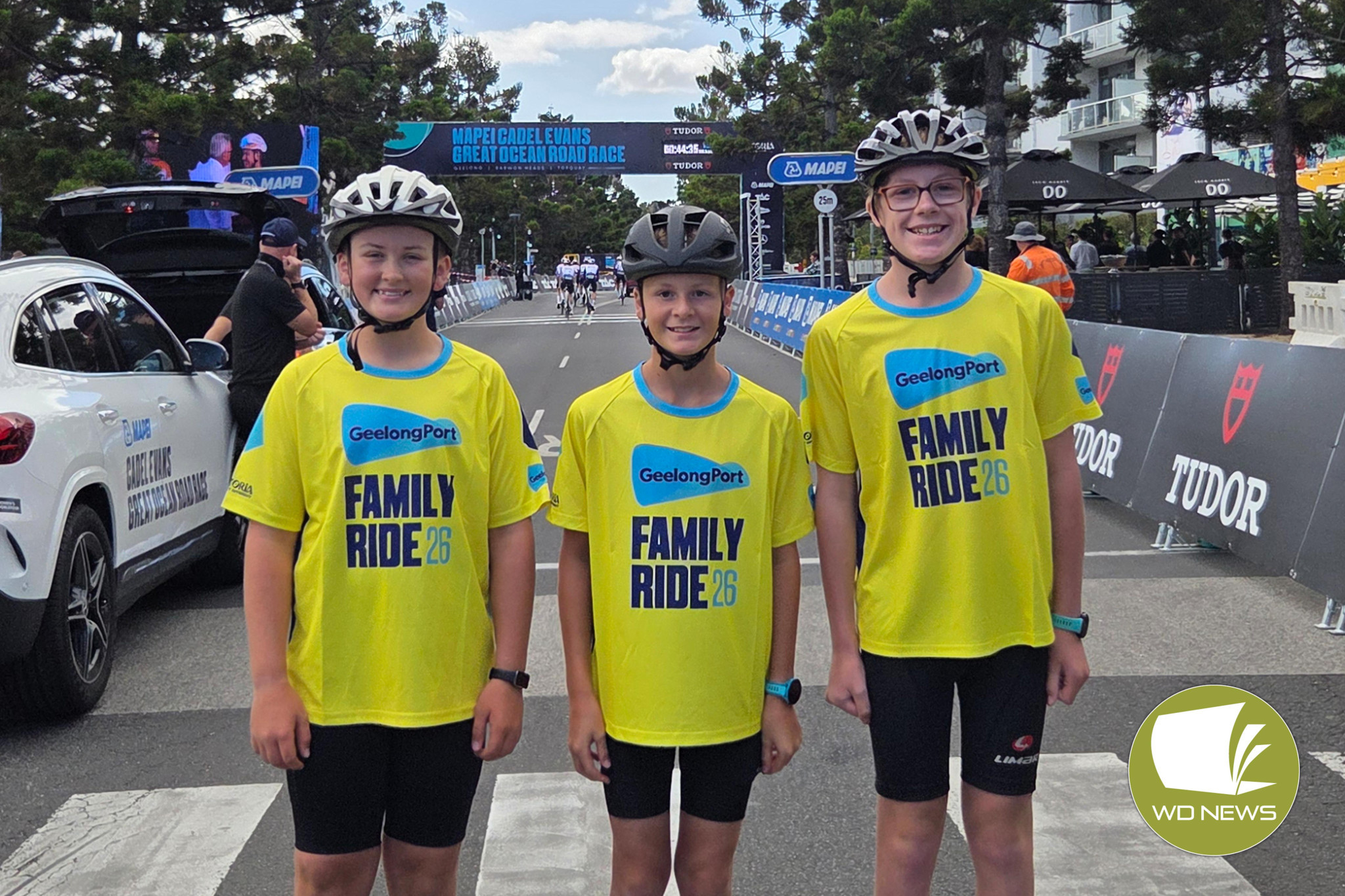 Camperdown cyclists Rieley, Bentley and Nathaniel were thrilled to be among the ‘lead out’ group for the Mapei Cadel Evans Great Ocean Road race.
