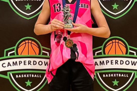 Under 17 runner-up Best and Fairest and runner-up Leading Goal Thrower, Edie Molan.