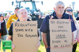 Farmers Jo Tyres (Naringal) and Doug Riches (Warrnambool) were eager to spread their message.