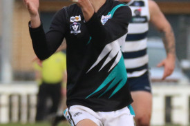 footy——kolora-noorat-v-allansford-6.jpg