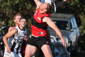 footy—-camperdown-v-cobden-3.jpg