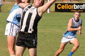 footy—-camperdown-v-hamilton-11.jpg