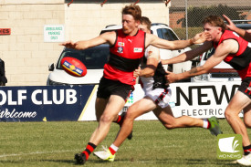 footy—-cobden-v-koroit-2.jpg