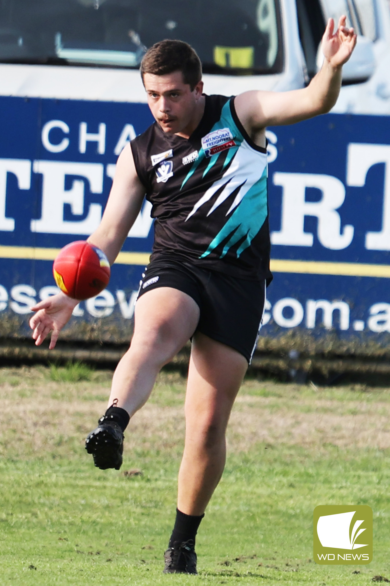 footy—-kolora-noorat-v-allansford-1.jpg