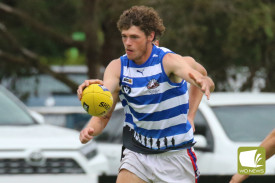 footy—-terang-mortlake-v-cobden-27.jpg