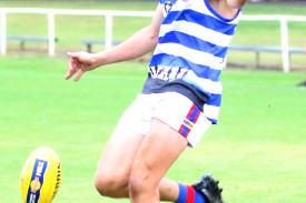 footy—-terang-mortlake-v-cobden-32.jpg