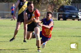 footy—-woorndoo-mortlake-v-great-western-4.jpg